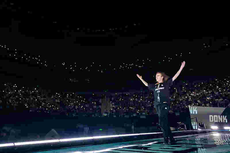 对手在他面 对手在他面